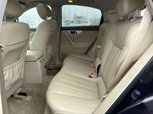 Used 2017 INFINITI QX70 AWD w/ Premium Package image 11