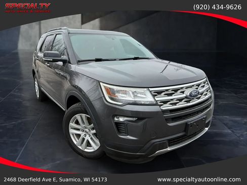 Used 2018 Ford Explorer XLT w/ Equipment Group 201A image 2