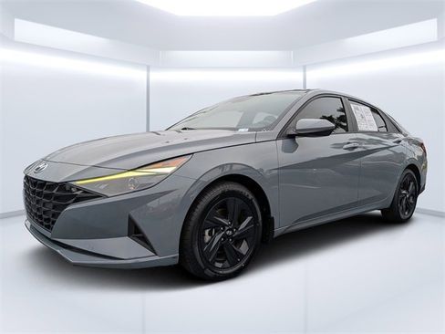 Used 2022 Hyundai Elantra SEL image 7