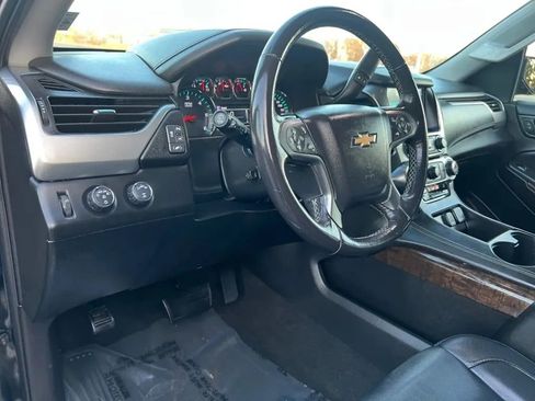 Used 2018 Chevrolet Suburban LT w/ Luxury Package image 25