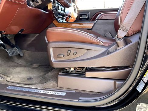 Used 2016 Chevrolet Silverado 1500 High Country w/ High Country Premium Package image 35