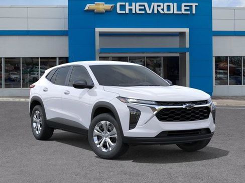 New 2026 Chevrolet Trax LS FWD image 7