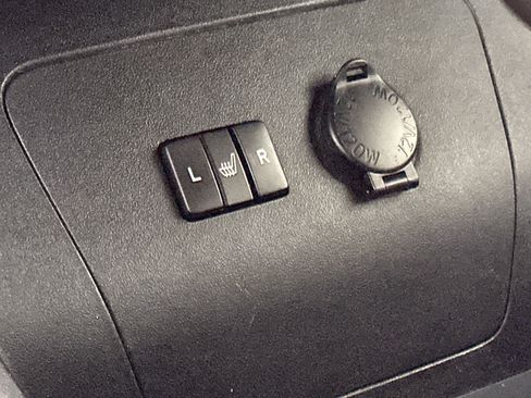 Used 2015 Toyota Prius Four image 34