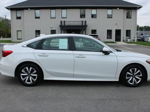 Used 2023 Honda Civic LX image 6