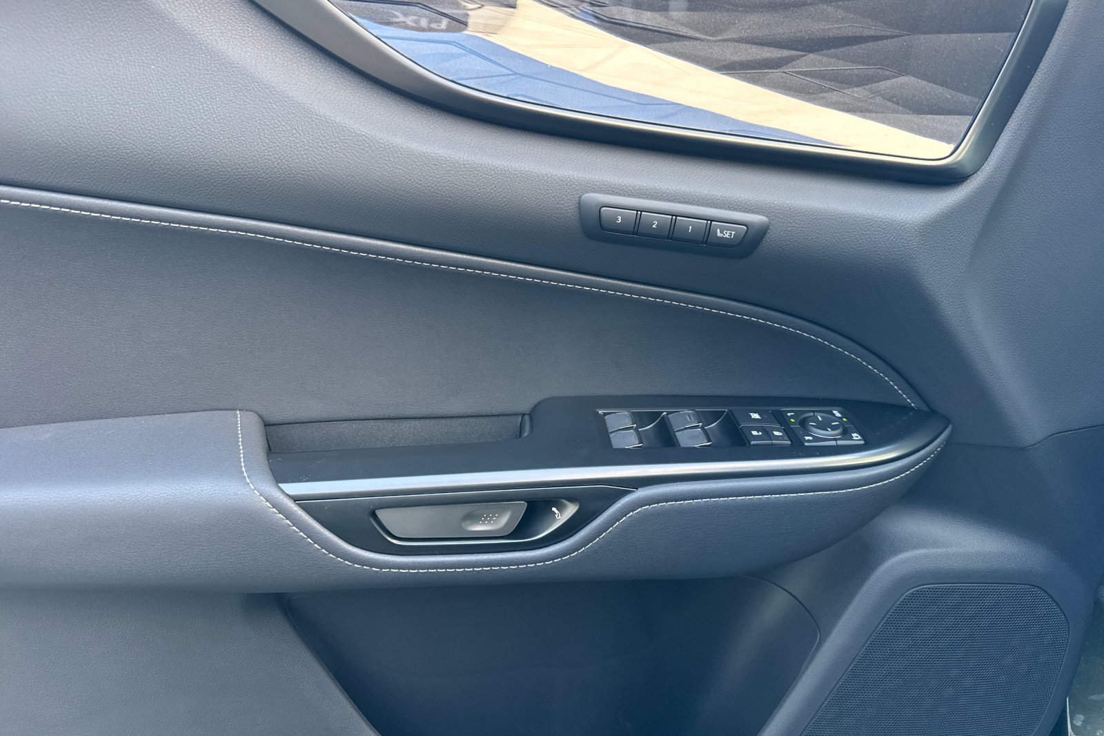 New 2026 Lexus NX 350 AWD w/ Premium Package image 8