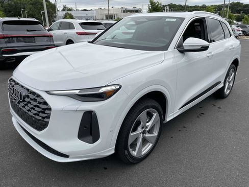 New 2025 Audi Q5 Premium Plus image 3