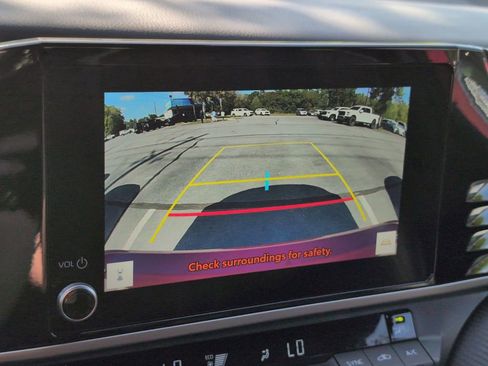 Used 2025 Toyota Camry SE FWD image 25