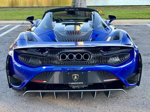 Used 2022 McLaren 765LT image 11