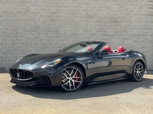 Used 2024 Maserati GranCabrio Trofeo image 14