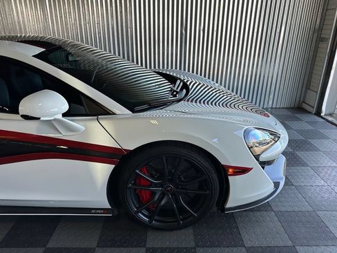 Used 2016 McLaren 570S Coupe RWD image 11