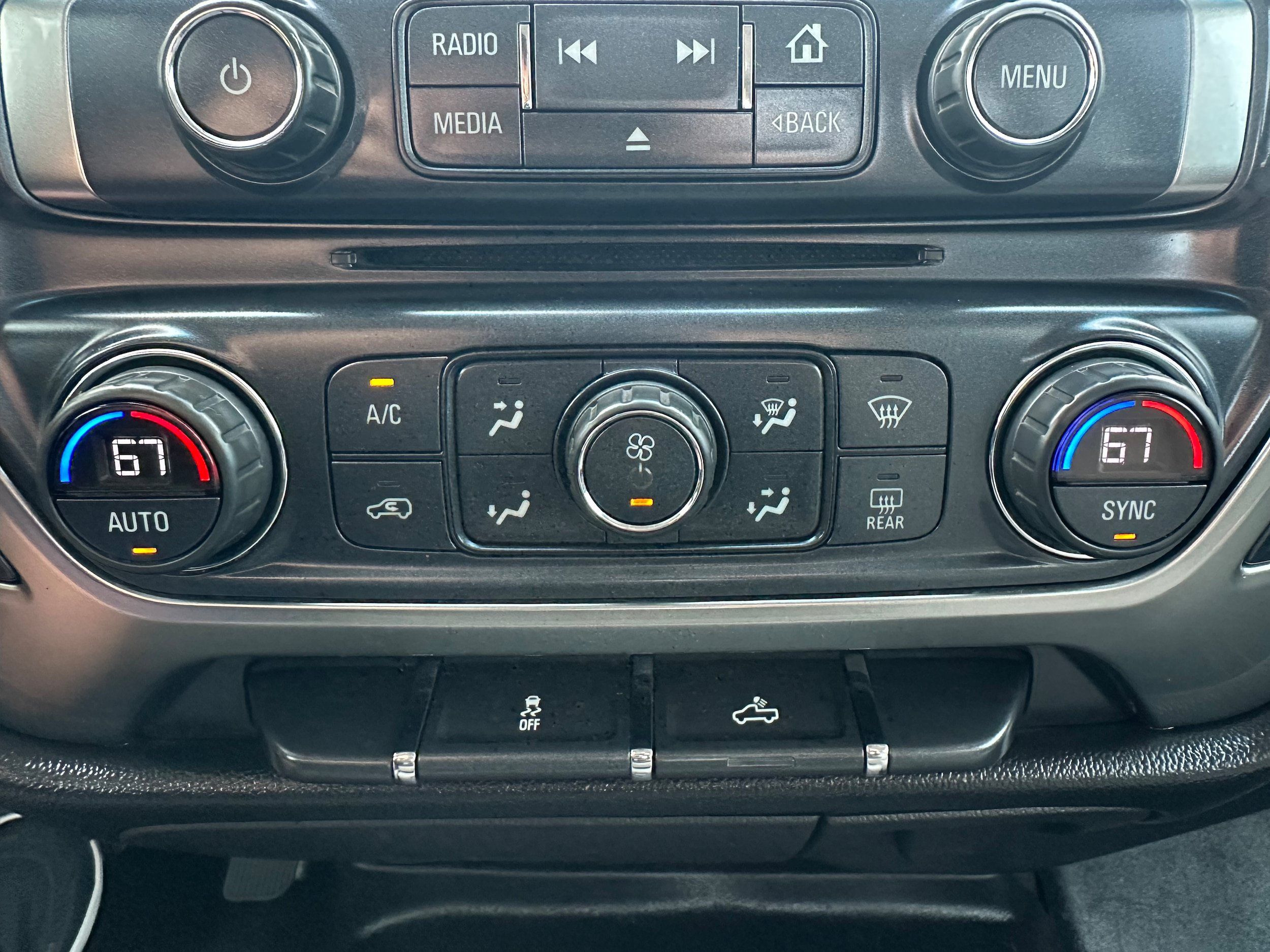 Used 2017 Chevrolet Silverado 1500 LT w/ All Star Edition AWD/4WD image 18