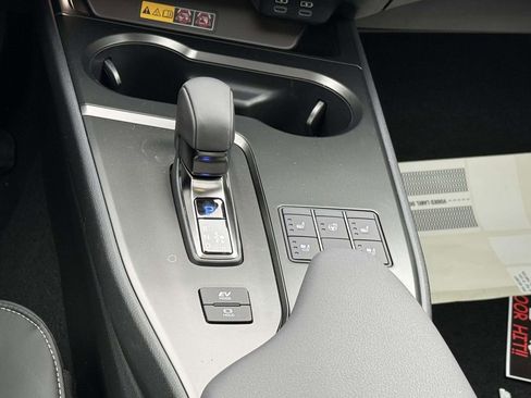 New 2026 Lexus UX 300h 300h Premium image 15