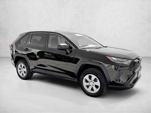 Used 2024 Toyota RAV4 LE AWD/4WD image 3