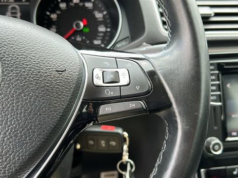 Used 2018 Volkswagen Passat 2.0T R-Line image 14