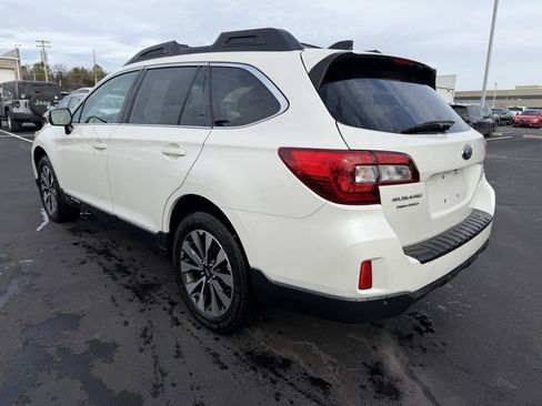 Used 2017 Subaru Outback 2.5i Limited image 7