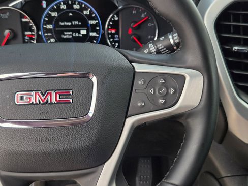 Used 2023 GMC Acadia SLT w/ Elevation Edition image 25