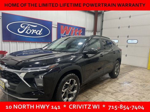 Used 2024 Chevrolet Trax LT w/ Driver Confidence Package image 2