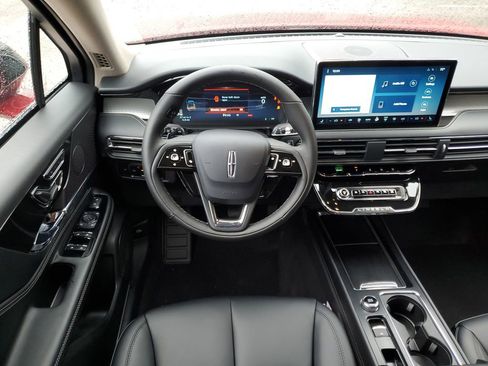 New 2026 Lincoln Corsair Premiere FWD image 16