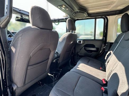 Used 2019 Jeep Wrangler Unlimited Sport S AWD/4WD image 25
