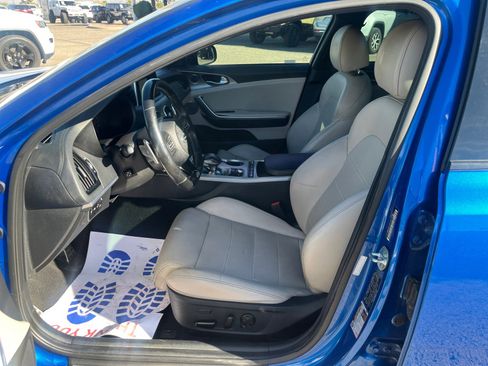 Used 2018 Kia Stinger GT2 image 14