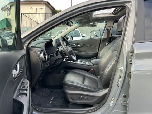 Used 2023 Hyundai Kona Limited image 12