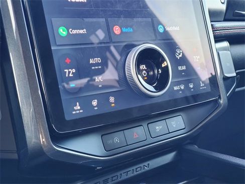 Used 2024 Ford Expedition Limited image 20