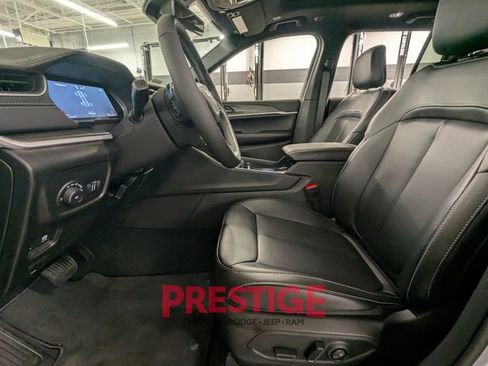 New 2025 Jeep Grand Cherokee Limited image 23