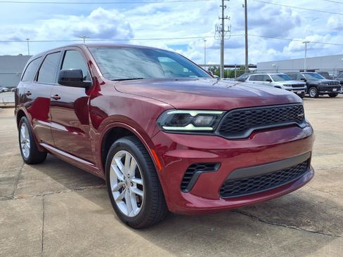 Used 2023 Dodge Durango GT RWD image 2