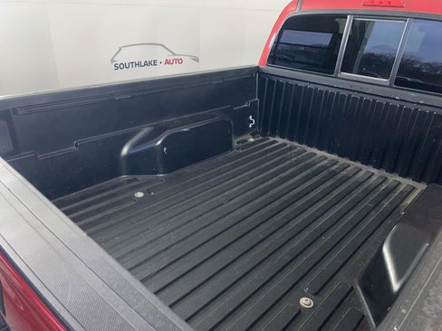Used 2023 Toyota Tacoma SR5 w/ SR5 Appearance Package image 9