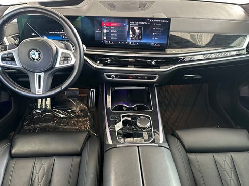 Used 2024 BMW X7 M60i AWD/4WD image 17