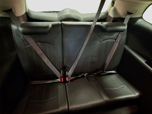 Used 2014 Buick Enclave Leather FWD image 26