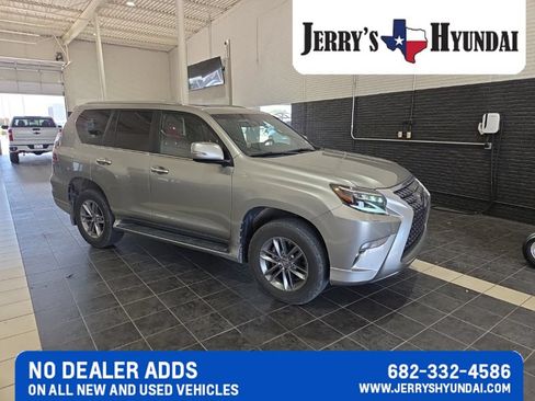 Used 2022 Lexus GX 460 Premium w/ Premium Package AWD/4WD image 2