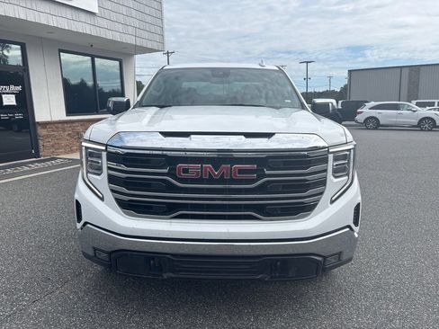 Used 2025 GMC Sierra 1500 SLT AWD/4WD image 12
