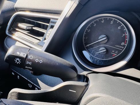 Used 2023 Toyota Camry SE image 13