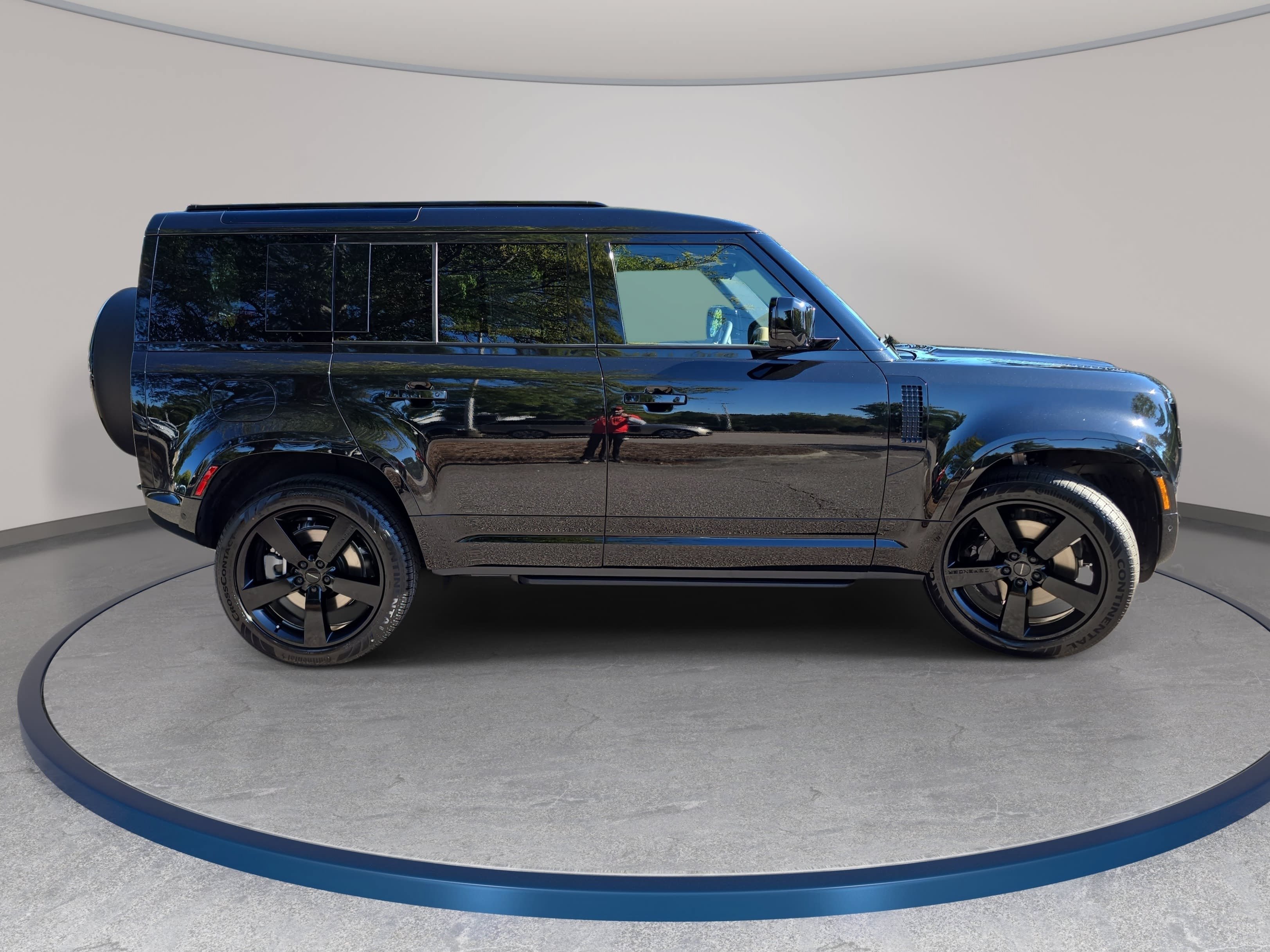 New 2026 Land Rover Defender 110 X-Dynamic SE AWD/4WD image 4