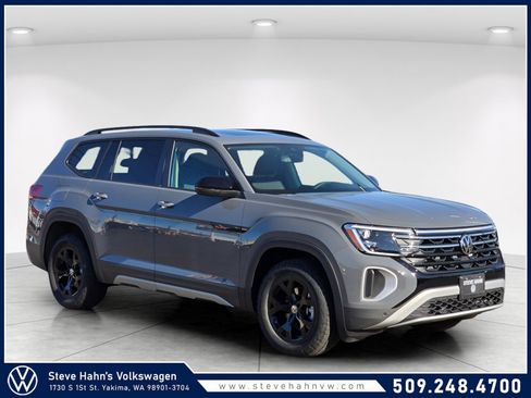 New 2026 Volkswagen Atlas Peak Edition AWD/4WD image 1