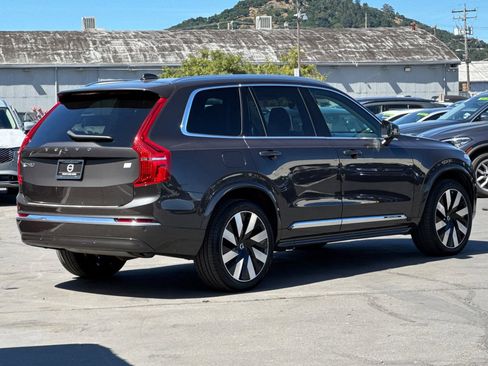 Used 2023 Volvo XC90 T8 Ultimate w/ Protection Package Premier AWD/4WD image 2
