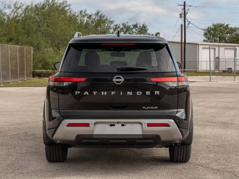 Used 2022 Nissan Pathfinder Platinum w/ Cargo Package image 6