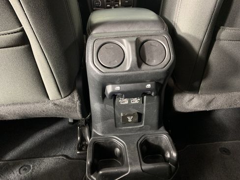 Used 2022 Jeep Wrangler Unlimited Sahara w/ LED Lighting Group image 33