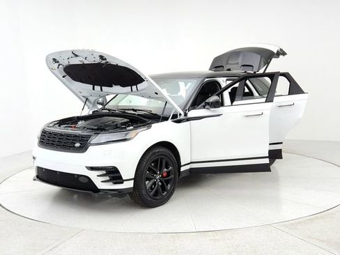 Used 2025 Land Rover Range Rover Velar Dynamic SE image 9