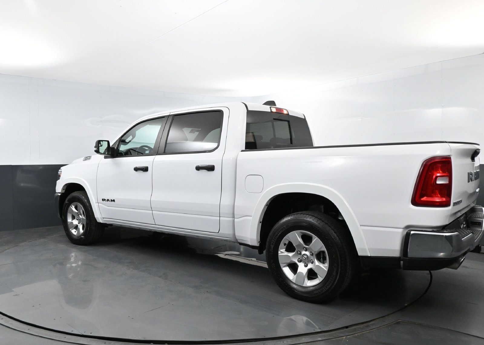 Used 2025 RAM 1500 Big Horn AWD/4WD image 21