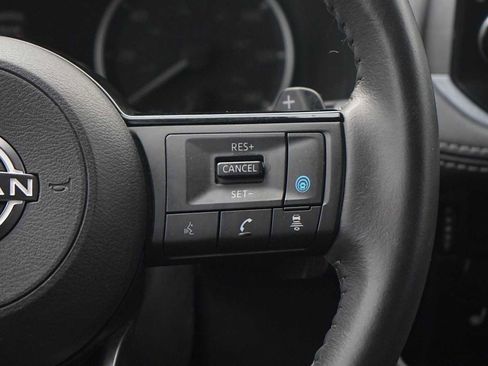 Used 2023 Nissan Rogue SL w/ SL Premium Package image 18