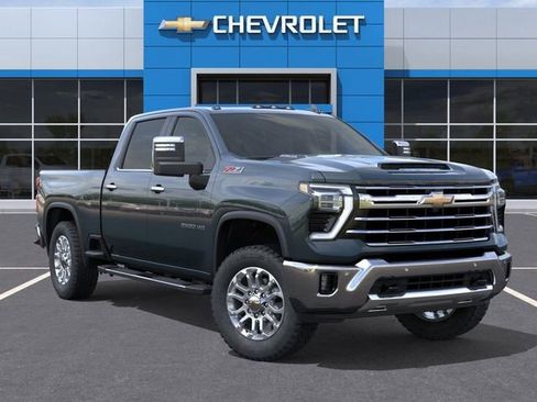 New 2026 Chevrolet Silverado 2500 LTZ w/ LTZ Premium Package AWD/4WD image 8