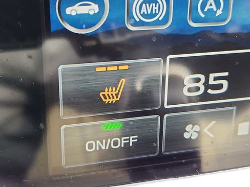 Used 2023 Subaru Outback Limited image 24