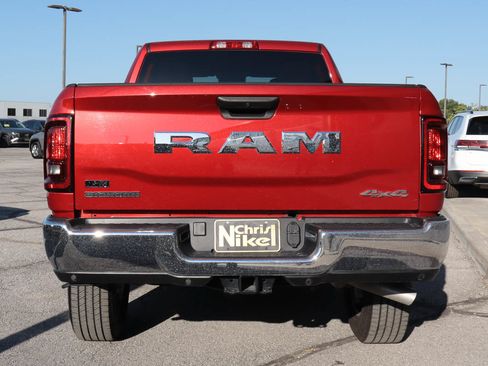 Used 2026 RAM 2500 Big Horn AWD/4WD image 5