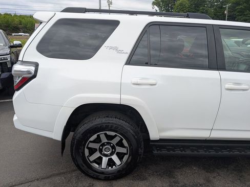 Used 2023 Toyota 4Runner TRD Off-Road Premium w/ Moonroof Package AWD/4WD image 8