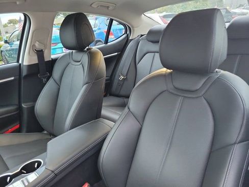 Used 2026 Genesis G70 2.5T image 23