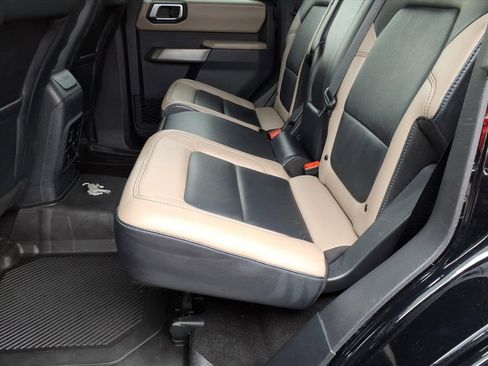 Used 2023 Ford Bronco Wildtrak image 11