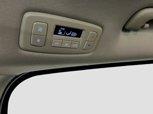 Used 2026 Kia Carnival FWD image 27