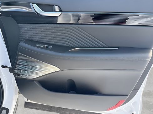 Used 2025 Hyundai Palisade Calligraphy image 10